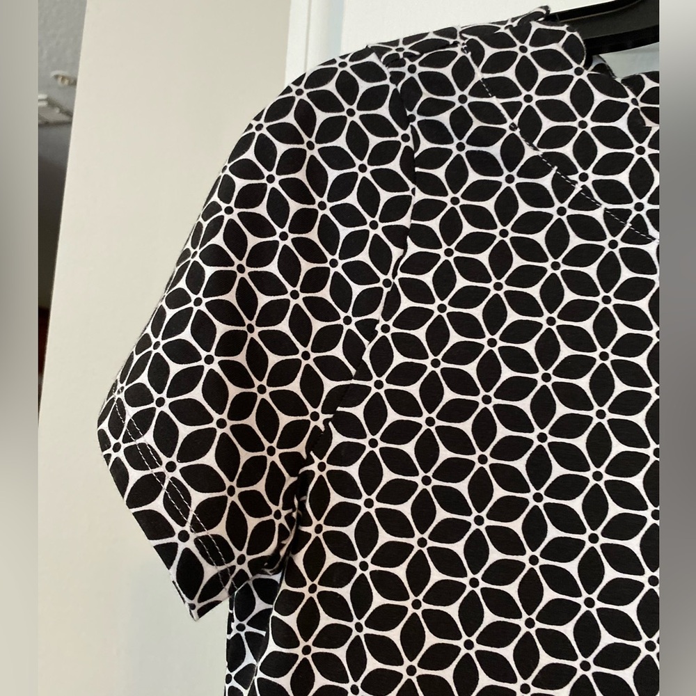 Anne Klein Black and White Fitted Short Sleeve Tee. Small. Adorable cotton NWT - Picture 2 of 11